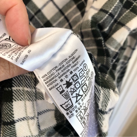Levi’s women’s plaid flannel shirt - Picture 9 of 10